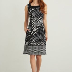 Printed shift dress.
